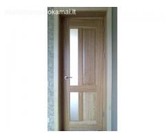 Lauko durys iš natūralios medienos